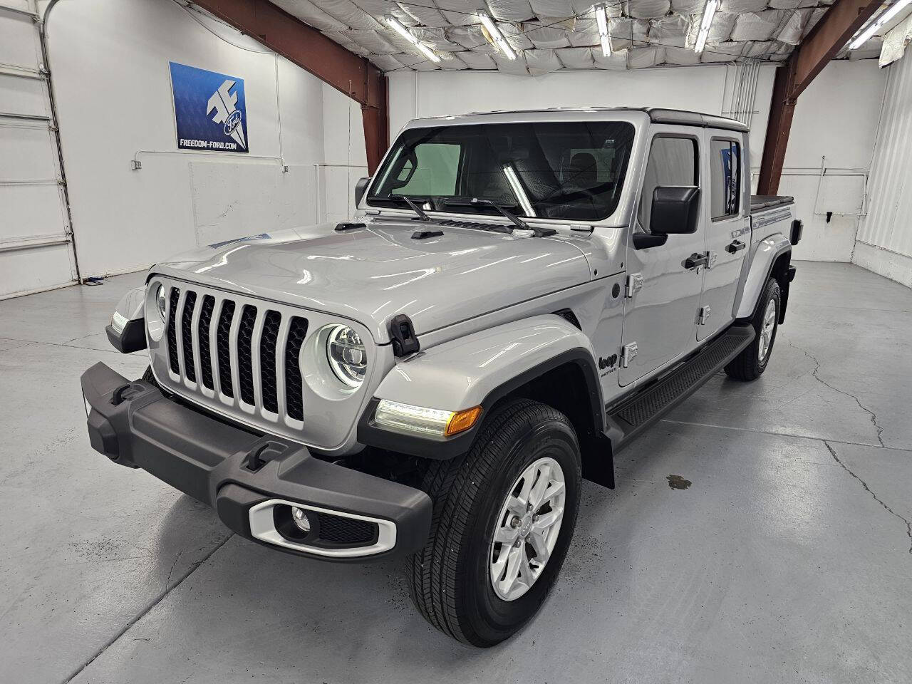 jeep gladiator 2023 1C6HJTAGXPL580452 image jeep gladiator 2023 1C6HJTAGXPL580452 image