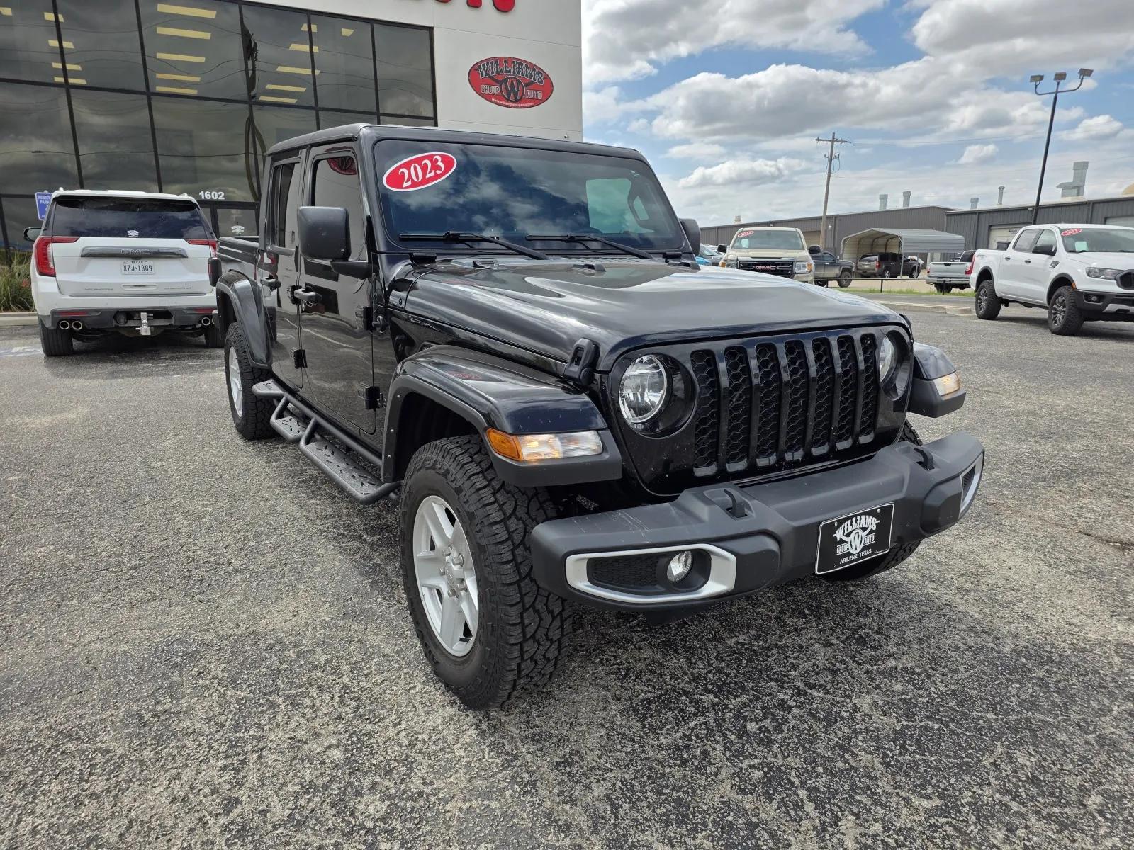 jeep gladiator 2023 1C6HJTAG5PL528386 image jeep gladiator 2023 1C6HJTAG5PL528386 image