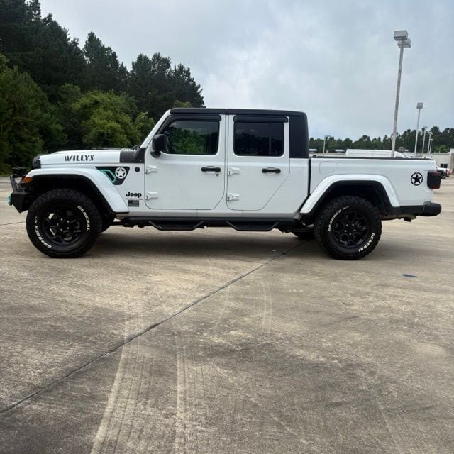 jeep gladiator 2023 1C6HJTAG8PL548194 image jeep gladiator 2023 1C6HJTAG8PL548194 image