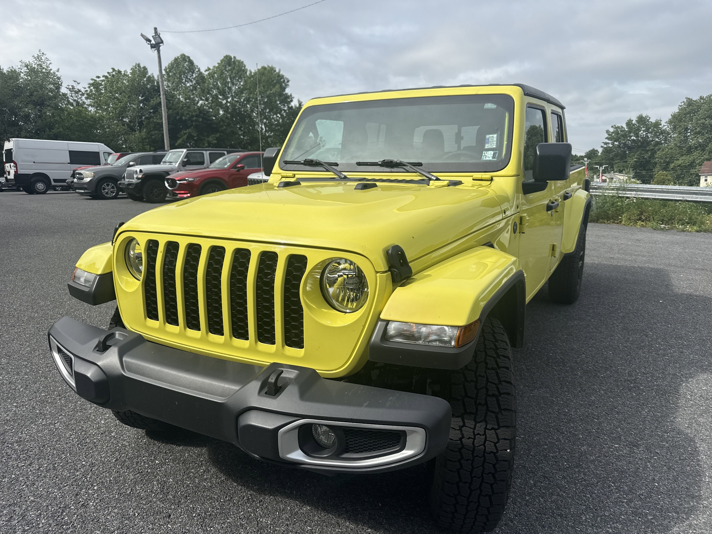 jeep gladiator 2023 1C6HJTAG5PL590743 image jeep gladiator 2023 1C6HJTAG5PL590743 image