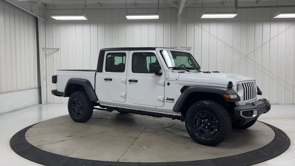 jeep gladiator 2023 1C6JJTAG4PL541275 image jeep gladiator 2023 1C6JJTAG4PL541275 image