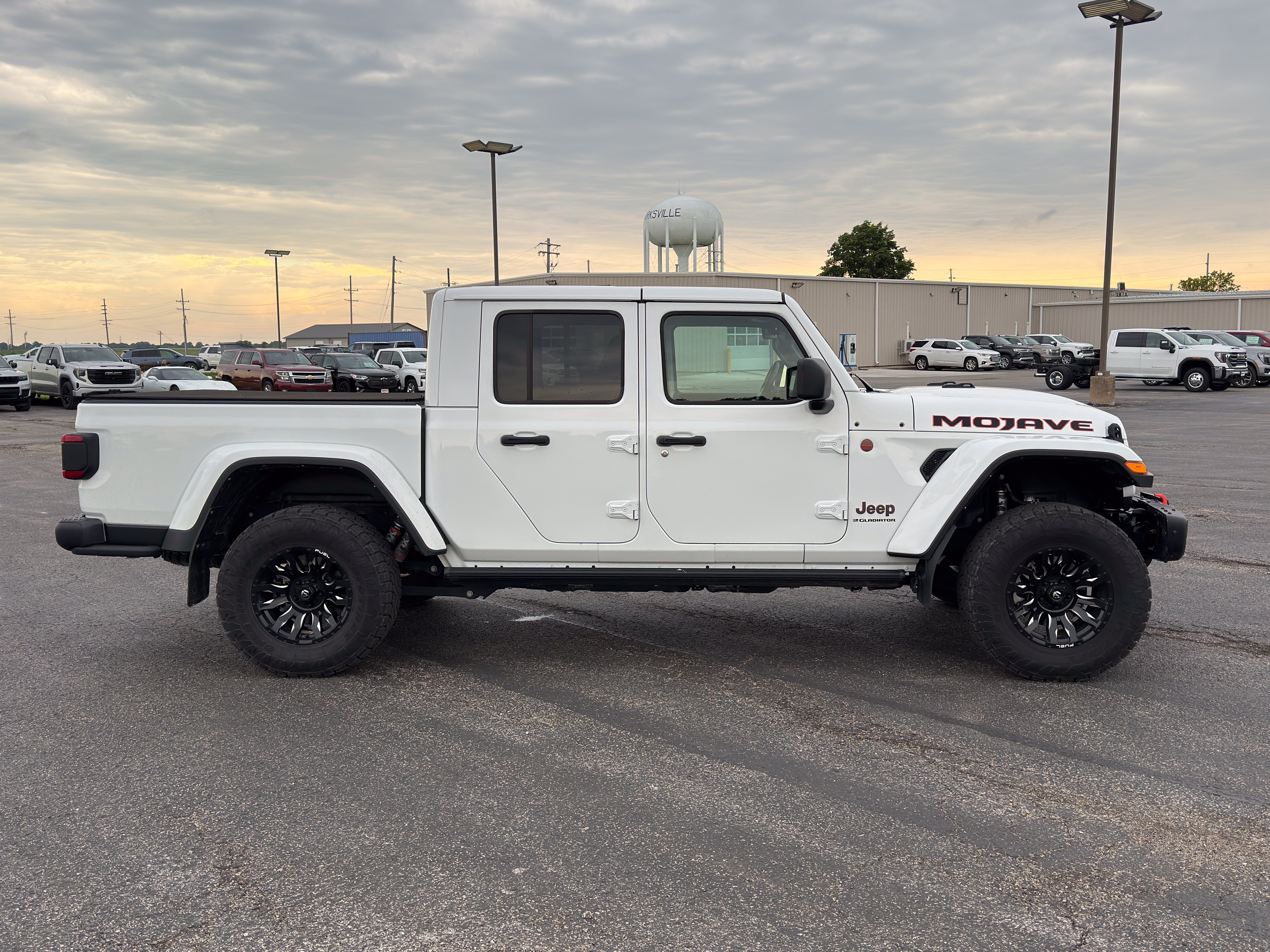 jeep gladiator 2024 1C6JJTEG1RL104590 image jeep gladiator 2024 1C6JJTEG1RL104590 image