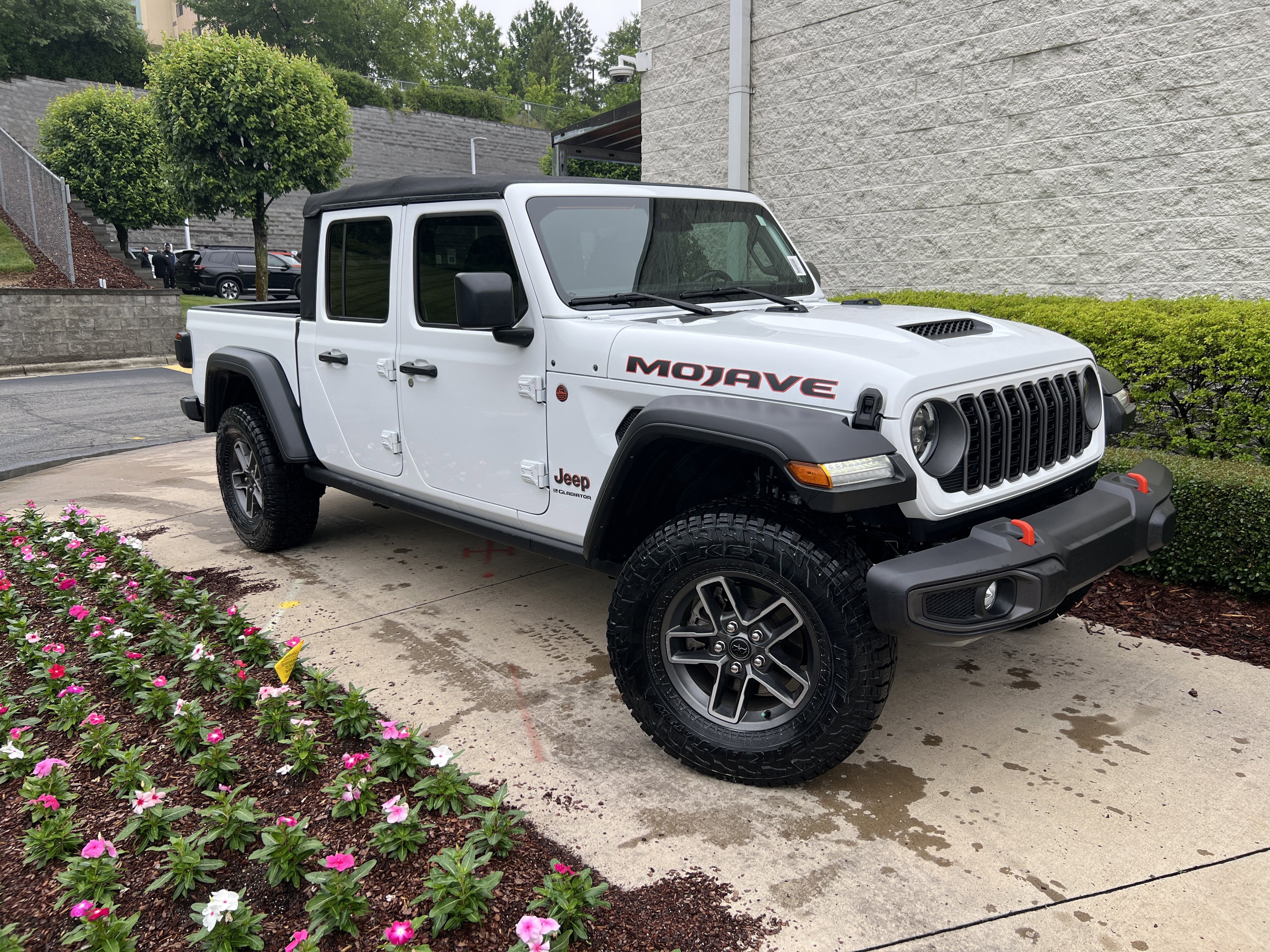 jeep gladiator 2024 1C6JJTEG9RL111111 image jeep gladiator 2024 1C6JJTEG9RL111111 image