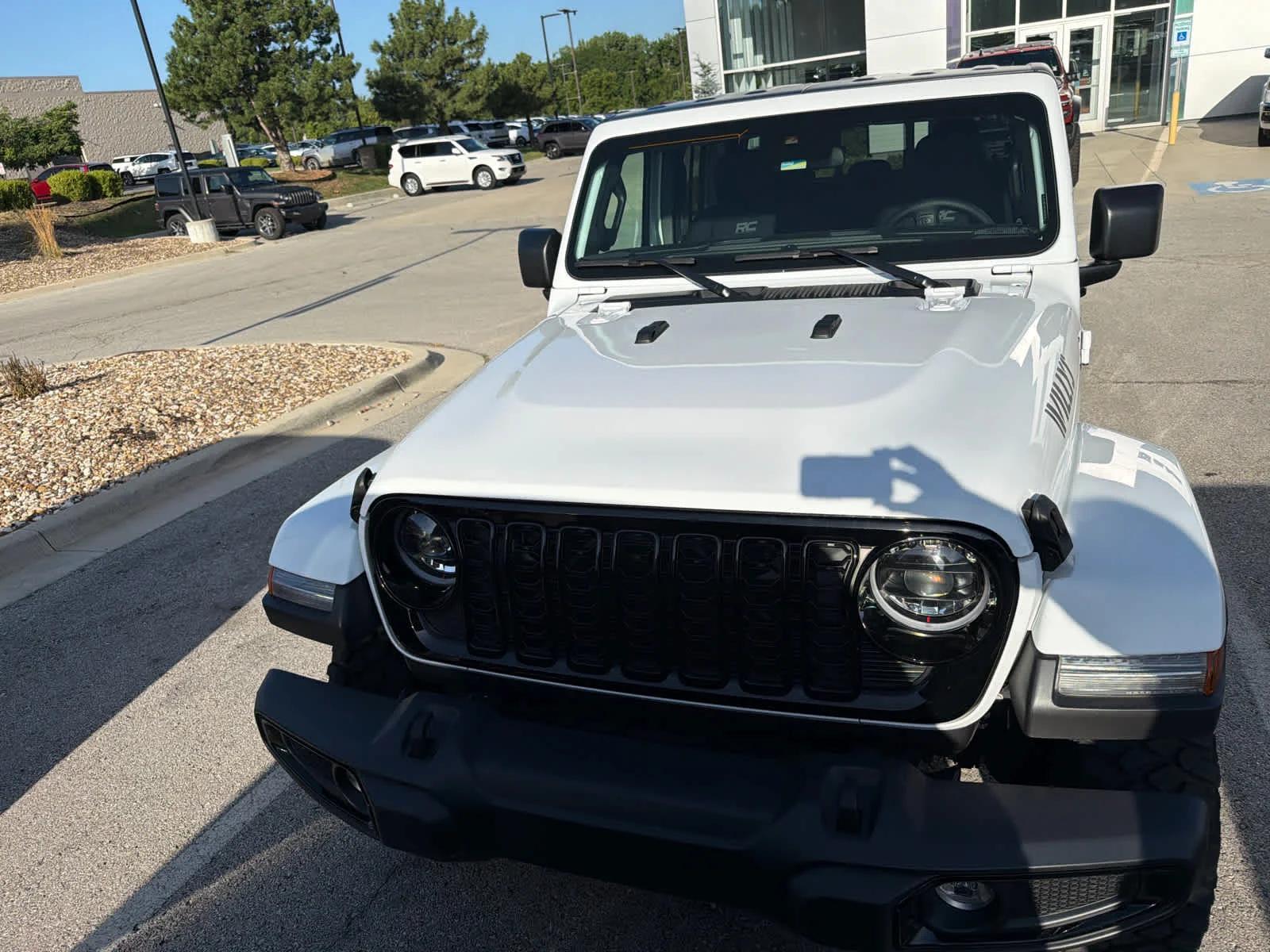 jeep gladiator 2024 1C6HJTAG6RL110518 image jeep gladiator 2024 1C6HJTAG6RL110518 image