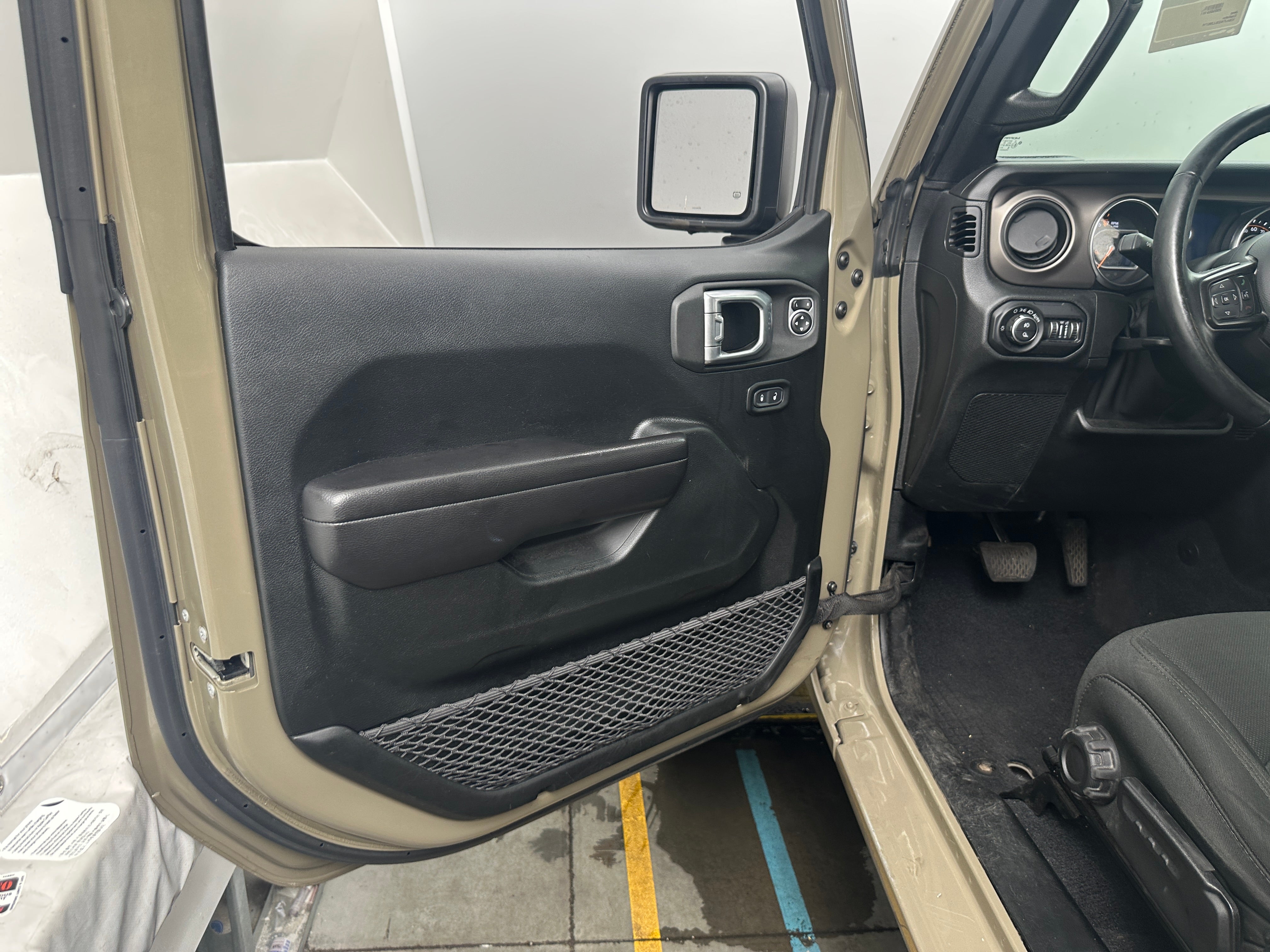 jeep gladiator 2020 1C6HJTAG3LL205710 image jeep gladiator 2020 1C6HJTAG3LL205710 image