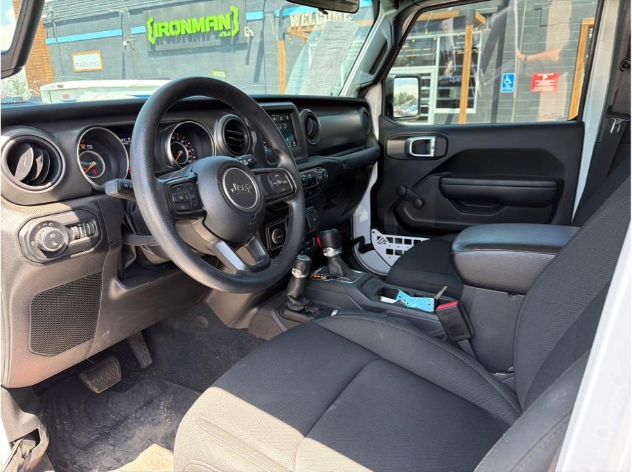 jeep gladiator 2022 1C6JJTAG9NL109813 image jeep gladiator 2022 1C6JJTAG9NL109813 image
