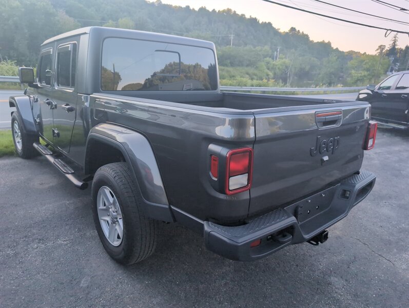 jeep gladiator 2022 1C6HJTAG4NL163633 image jeep gladiator 2022 1C6HJTAG4NL163633 image