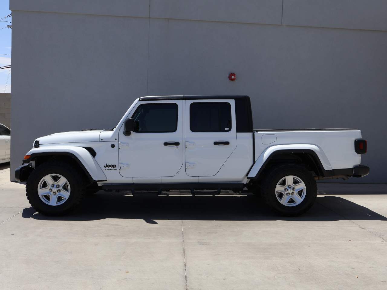 jeep gladiator 2022 1C6HJTAG5NL113937 image jeep gladiator 2022 1C6HJTAG5NL113937 image