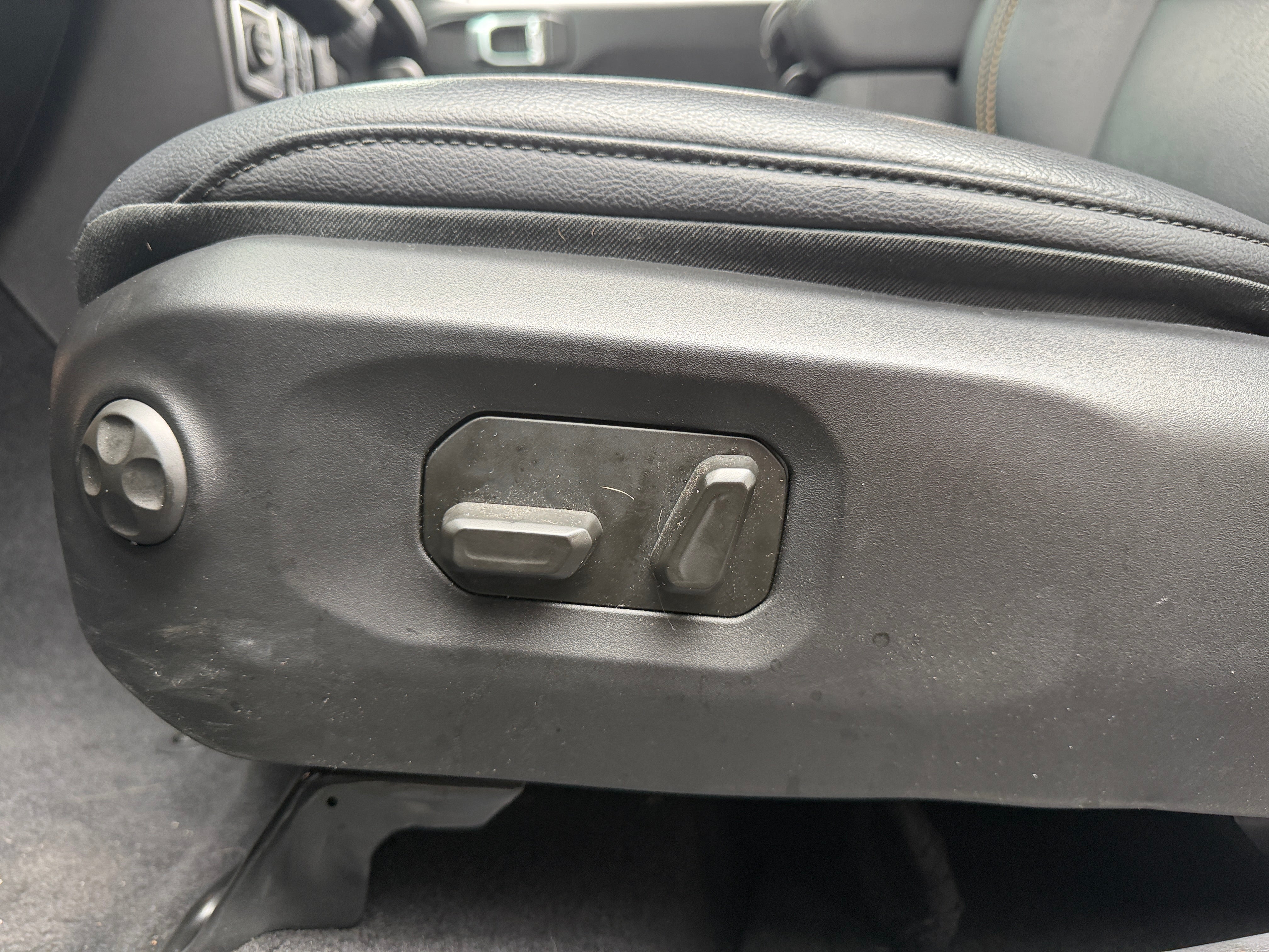 jeep gladiator 2025 1C6PJTAG8SL543405 image jeep gladiator 2025 1C6PJTAG8SL543405 image