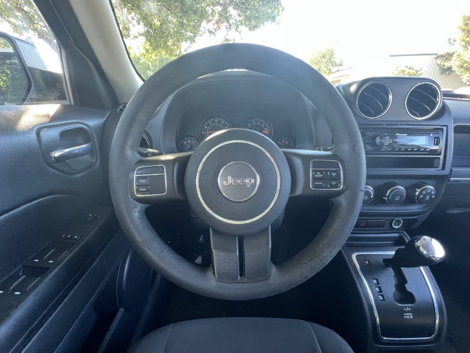 jeep patriot 2017 1C4NJPBA8HD136379 image jeep patriot 2017 1C4NJPBA8HD136379 image