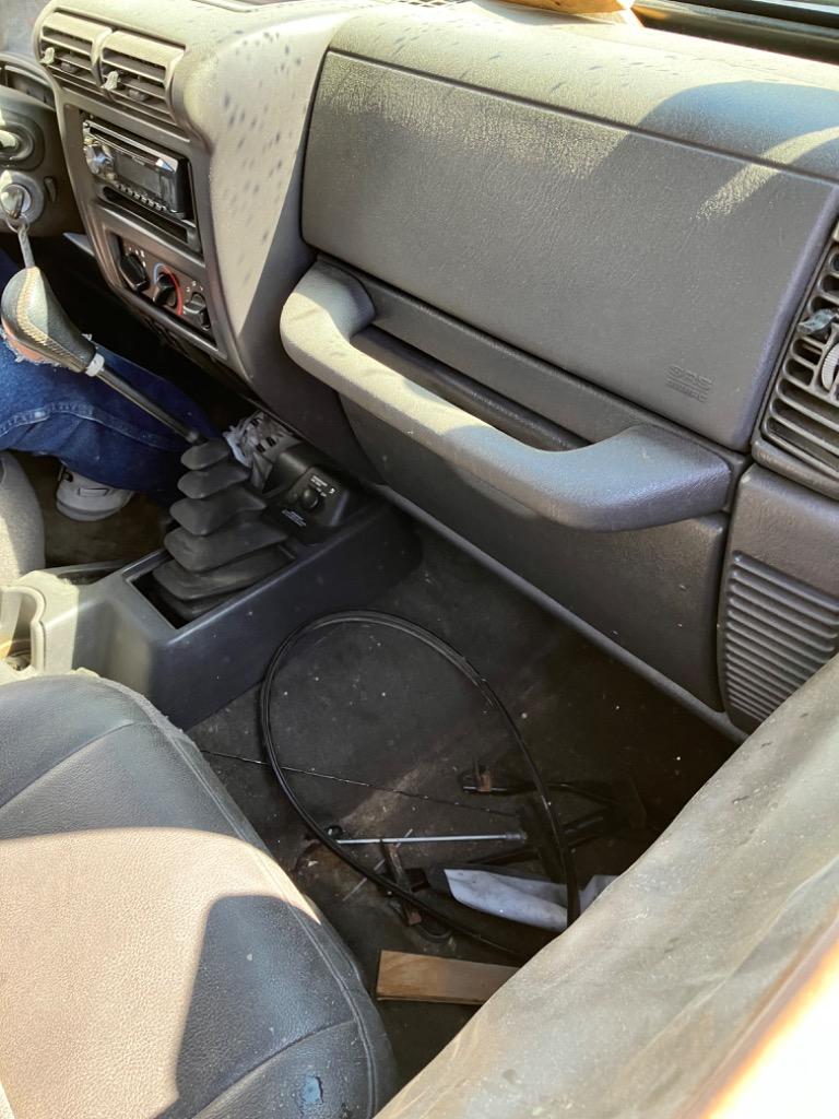 jeep wrangler 2002 1J4FA29P52P741123 image jeep wrangler 2002 1J4FA29P52P741123 image