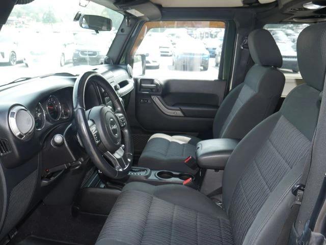 jeep wrangler 2011 1J4GA2D10BL569646 image jeep wrangler 2011 1J4GA2D10BL569646 image