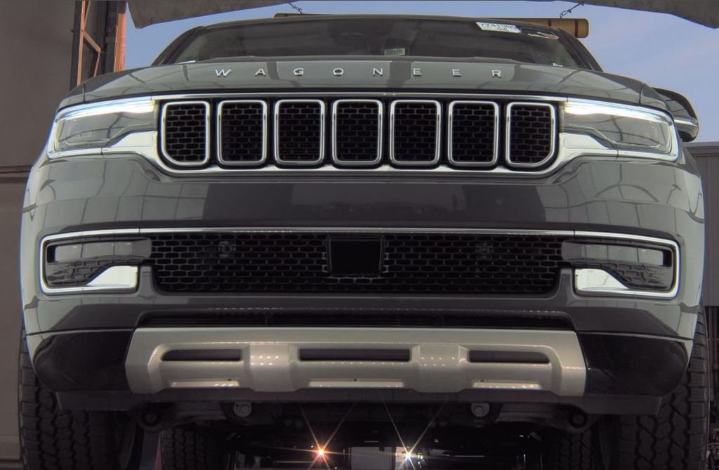 jeep wagoneer 2024 1C4SJUBP6RS106834 image