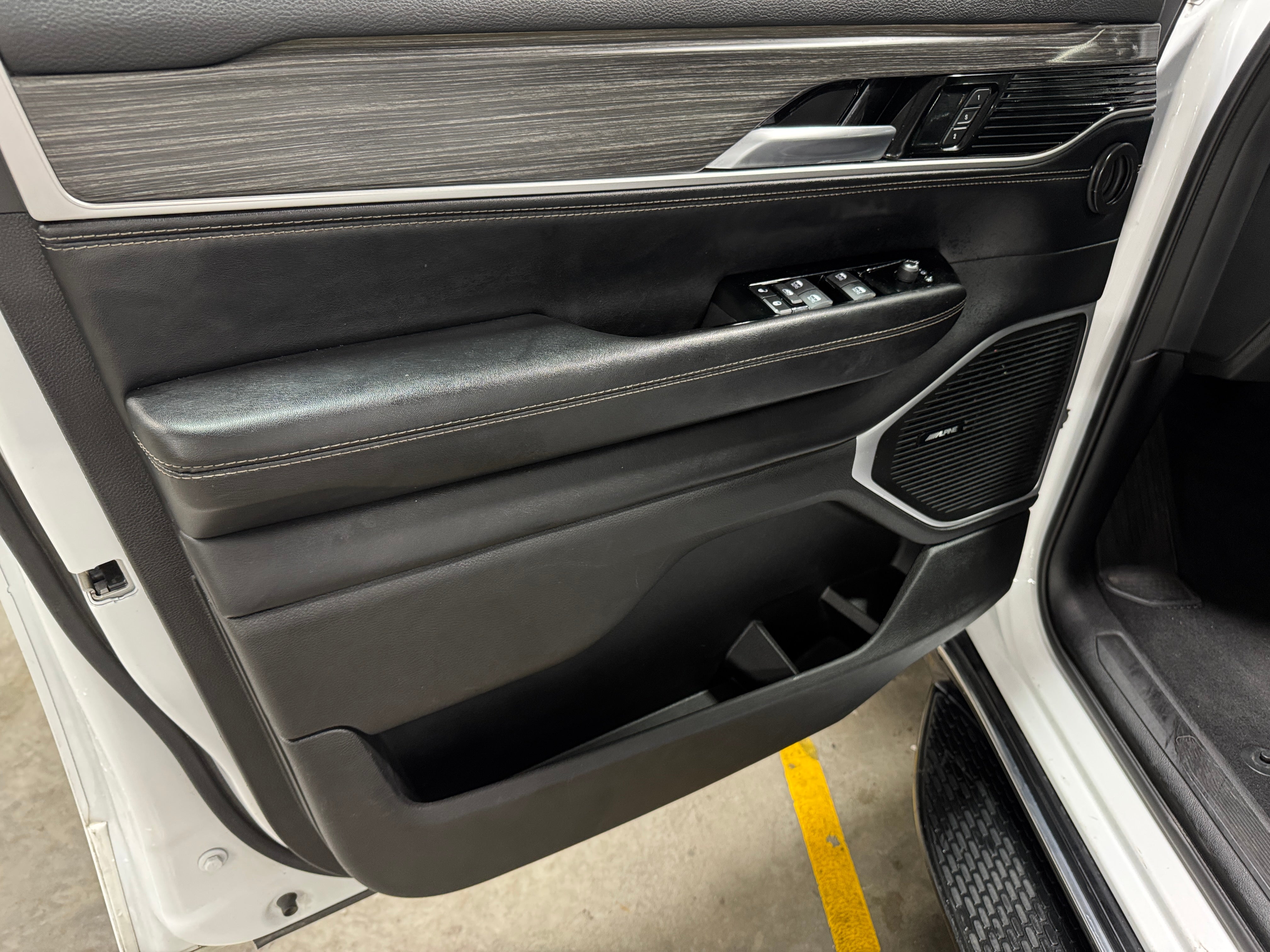 jeep wagoneer 2024 1C4SJVBPXRS125442 image jeep wagoneer 2024 1C4SJVBPXRS125442 image