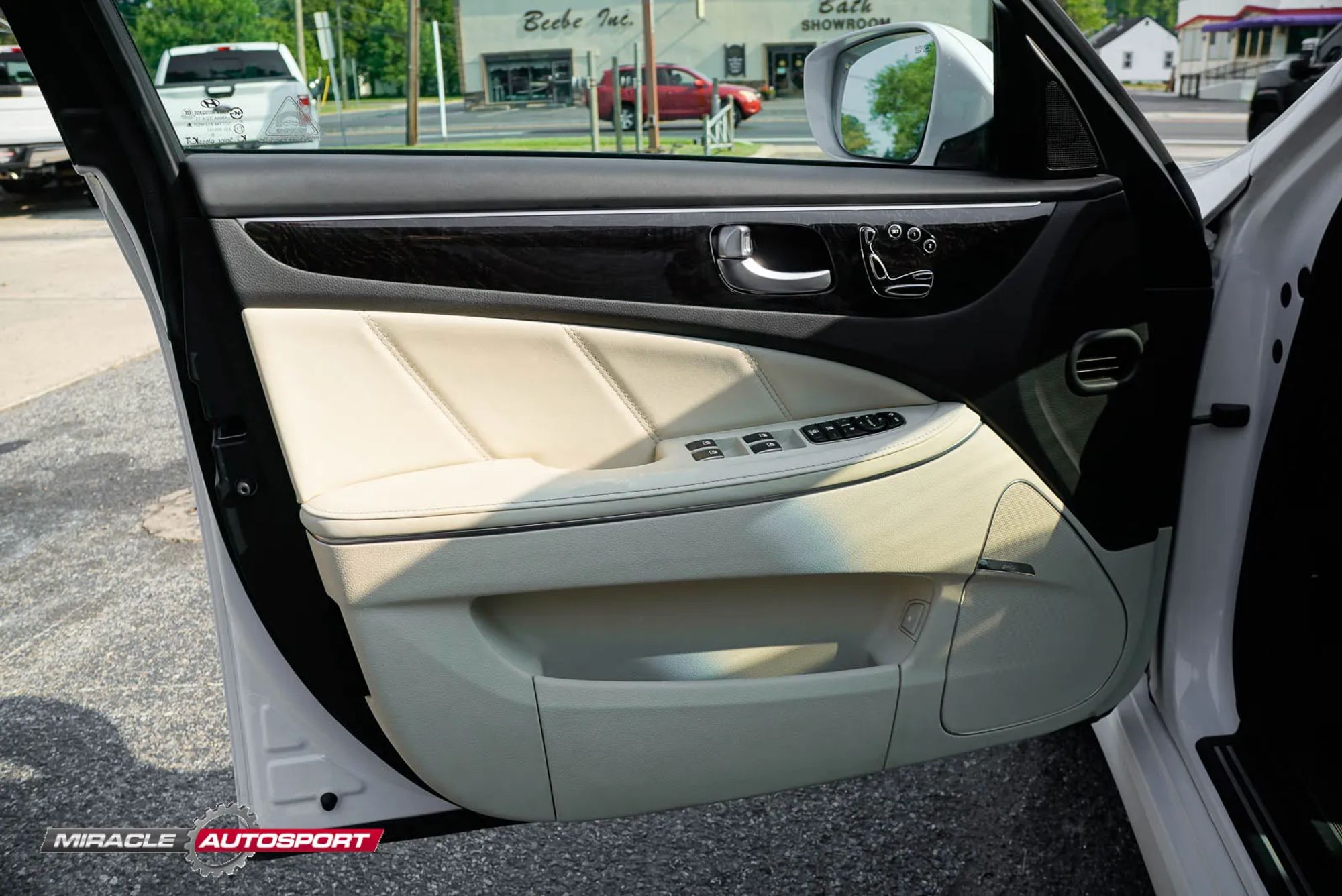 hyundai equus 2014 KMHGH4JH6EU085554 image hyundai equus 2014 KMHGH4JH6EU085554 image