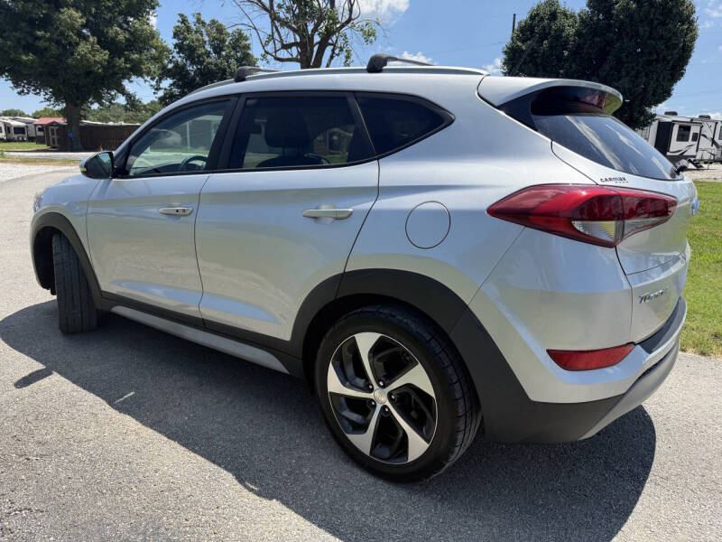 hyundai tucson 2017 KM8J3CA22HU584494 image hyundai tucson 2017 KM8J3CA22HU584494 image