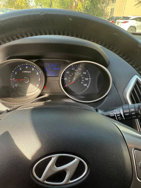 hyundai tucson 2011 KM8JUCAC5BU270755 image hyundai tucson 2011 KM8JUCAC5BU270755 image