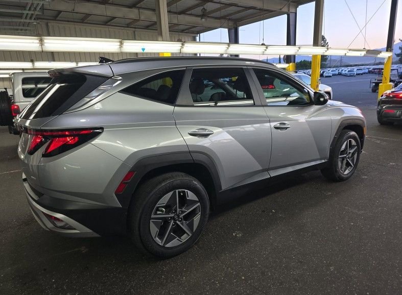 hyundai tucson 2025 5NMJBCDE7SH520060 image hyundai tucson 2025 5NMJBCDE7SH520060 image