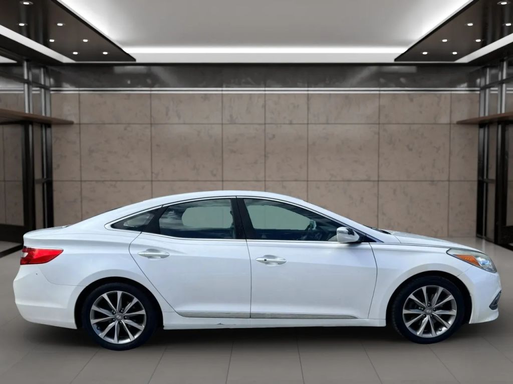 hyundai azera 2017 KMHFG4JG2HA583181 image hyundai azera 2017 KMHFG4JG2HA583181 image