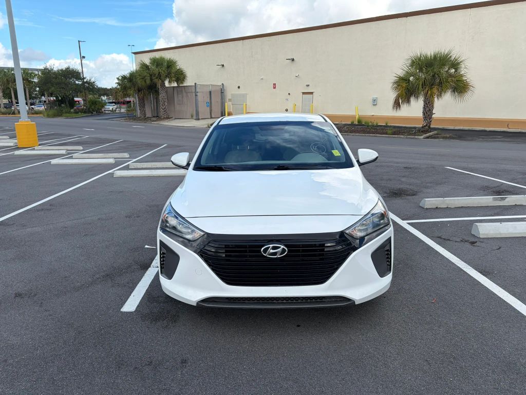 hyundai ioniq 2019 KMHC65LC8KU111000 image hyundai ioniq 2019 KMHC65LC8KU111000 image