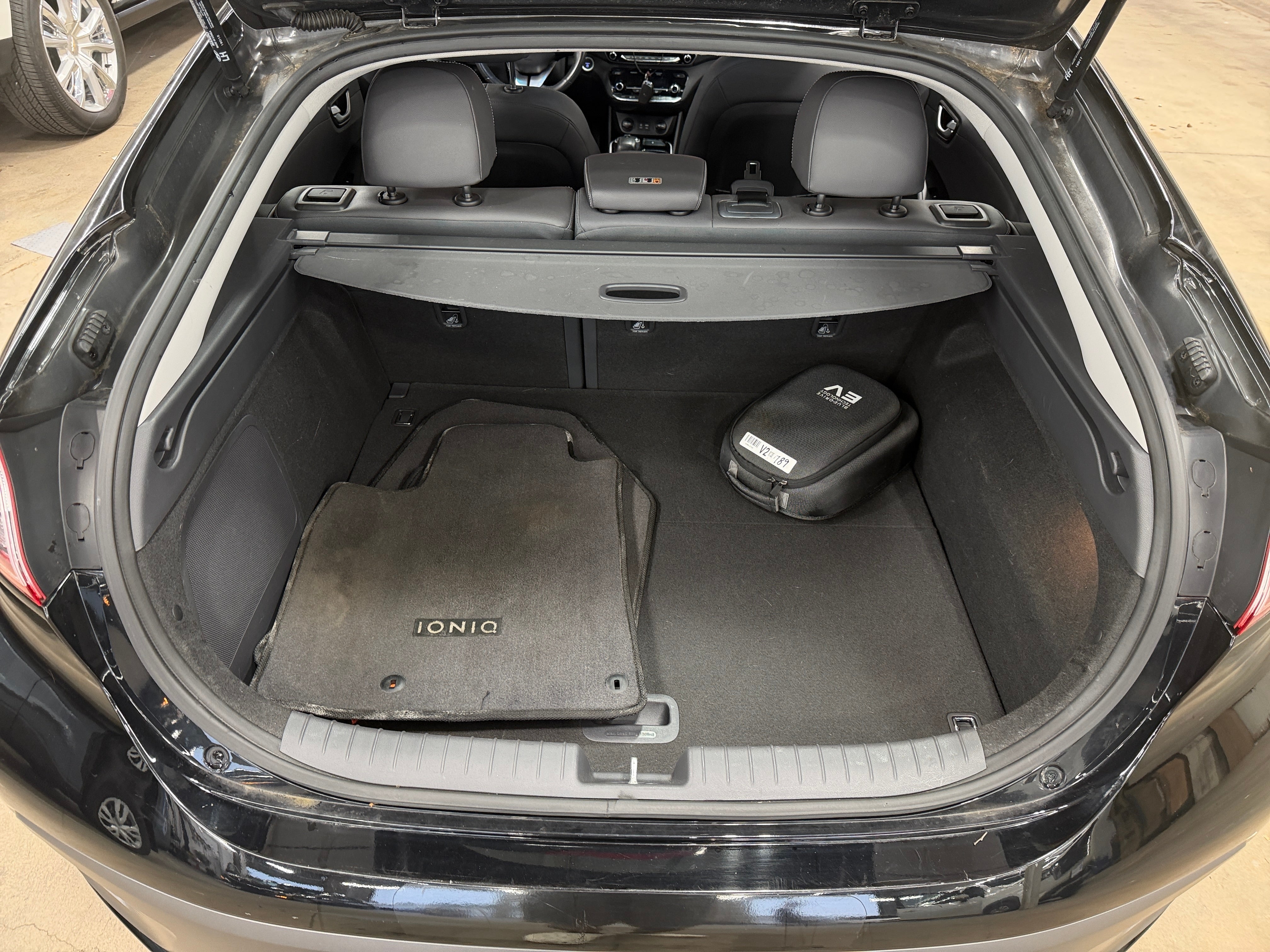 hyundai ioniq 2019 KMHC05LHXKU050004 image hyundai ioniq 2019 KMHC05LHXKU050004 image