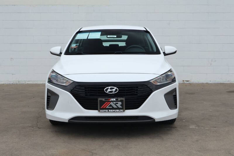 hyundai ioniq 2017 KMHC65LC9HU038874 image hyundai ioniq 2017 KMHC65LC9HU038874 image