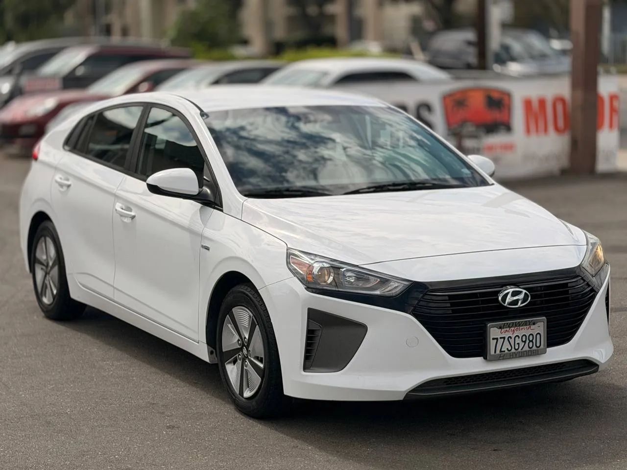 hyundai ioniq 2017 KMHC65LCXHU046336 image hyundai ioniq 2017 KMHC65LCXHU046336 image