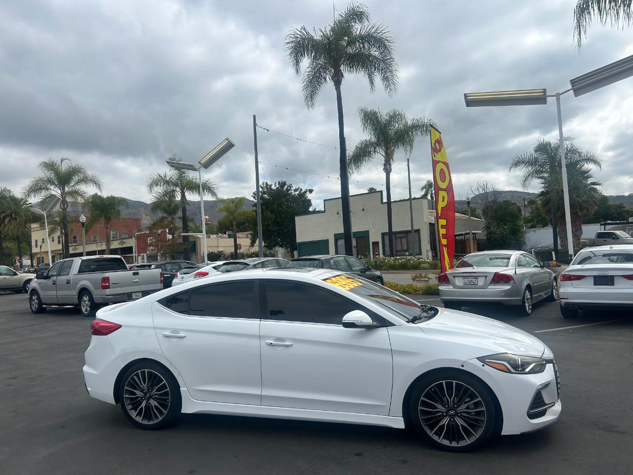 hyundai elantra 2018 KMHD04LBXJU574553 image hyundai elantra 2018 KMHD04LBXJU574553 image