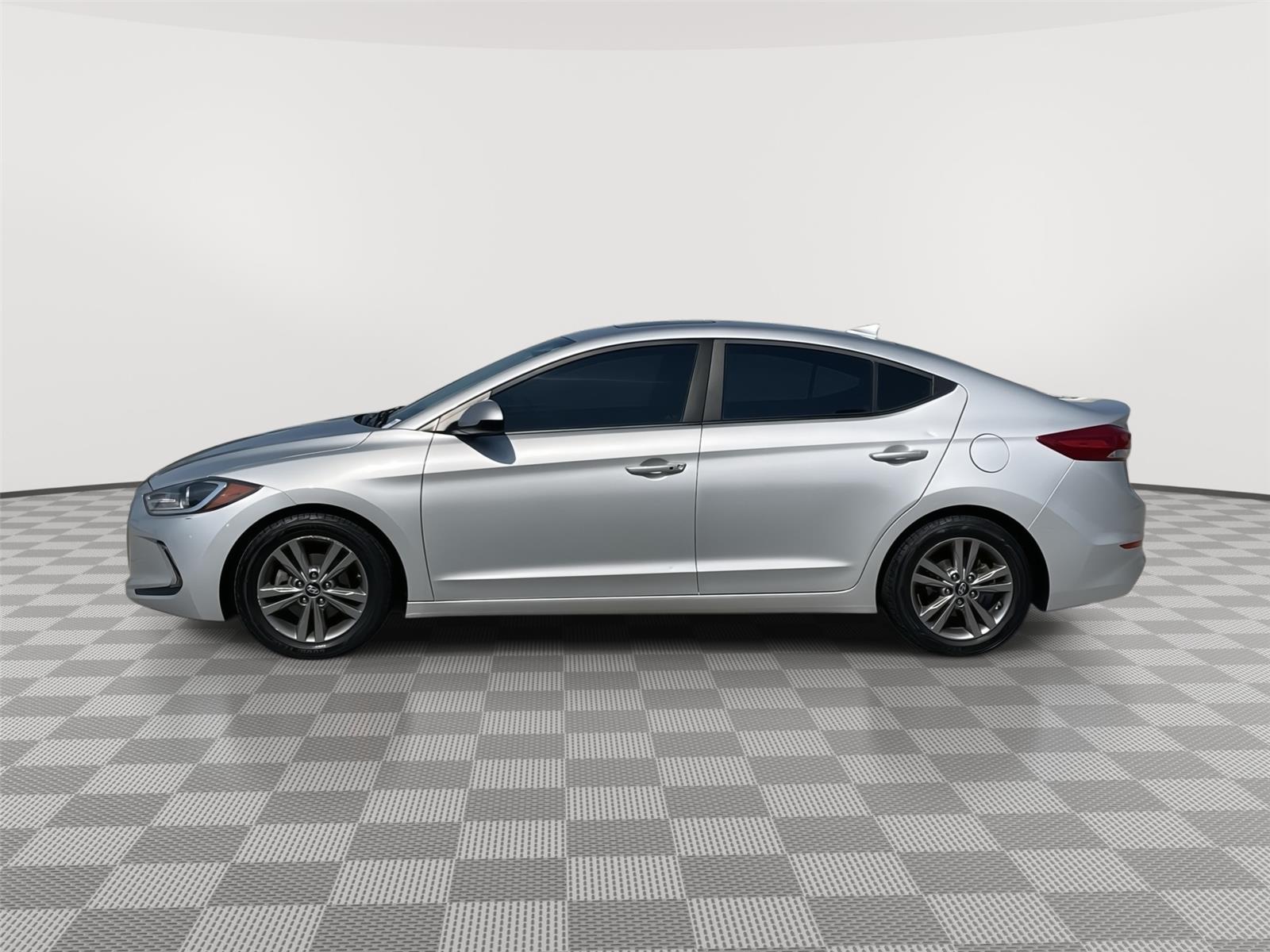 hyundai elantra 2018 5NPD84LF1JH279299 image hyundai elantra 2018 5NPD84LF1JH279299 image