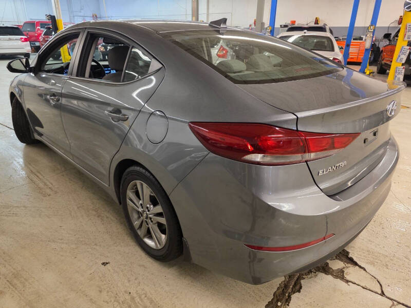 hyundai elantra 2018 KMHD84LFXJU595088 image
