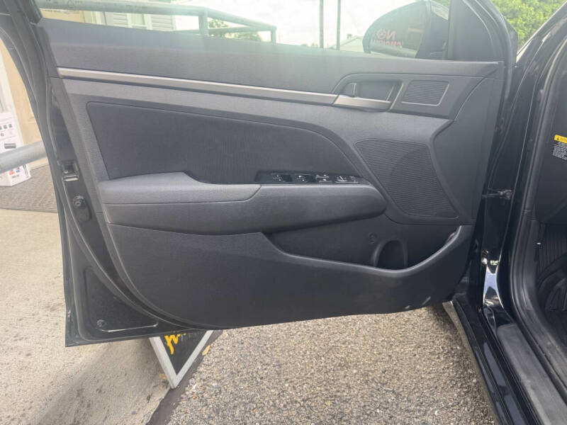 hyundai elantra 2018 5NPD84LFXJH270567 image hyundai elantra 2018 5NPD84LFXJH270567 image