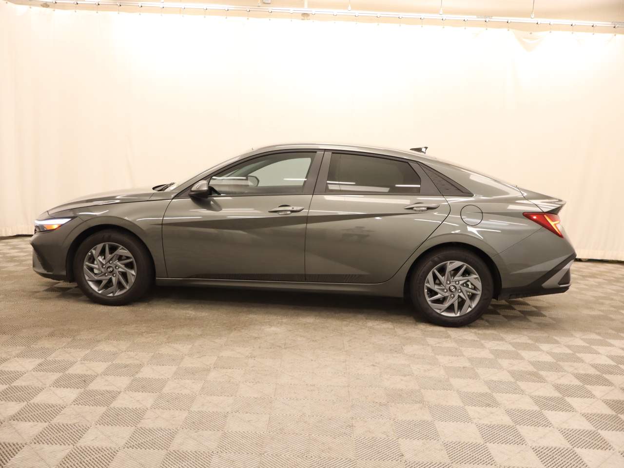 hyundai elantra 2026 KMHLM4DJ9TU183581 image hyundai elantra 2026 KMHLM4DJ9TU183581 image