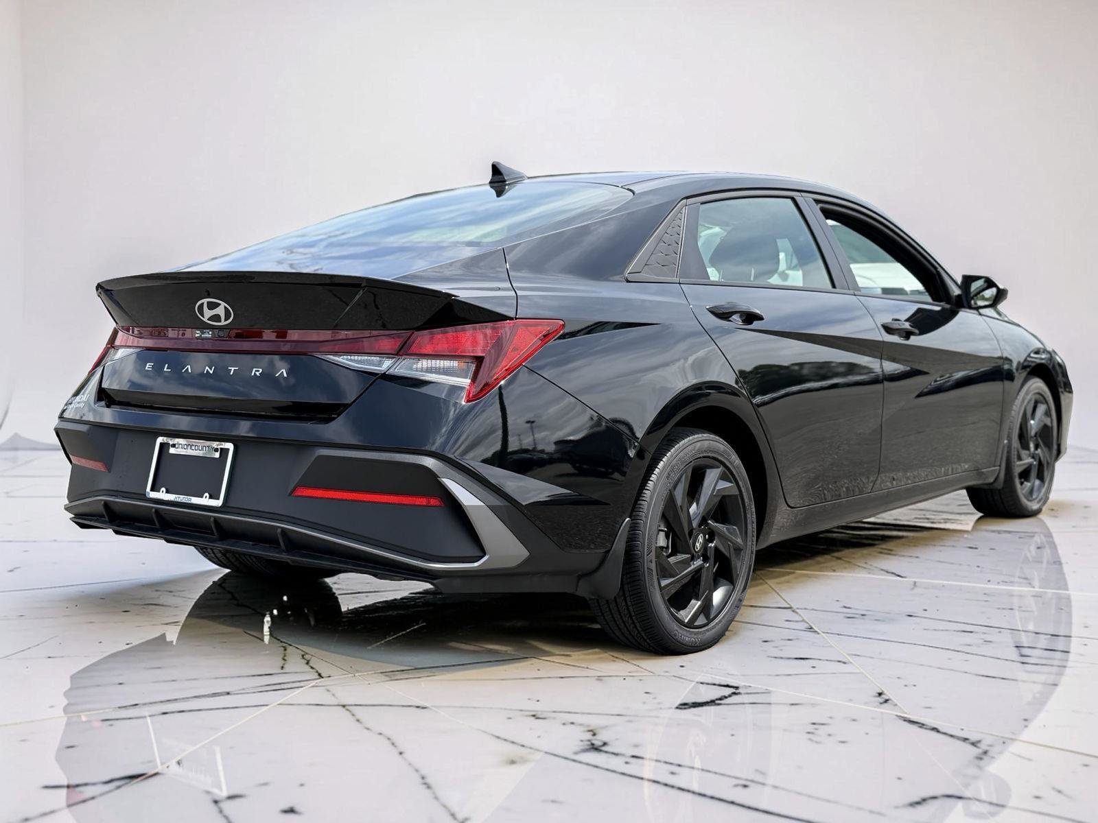 hyundai elantra 2026 KMHLM4DGXTU114094 image hyundai elantra 2026 KMHLM4DGXTU114094 image