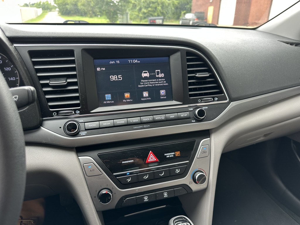 hyundai elantra 2017 5NPD84LF8HH109600 image hyundai elantra 2017 5NPD84LF8HH109600 image