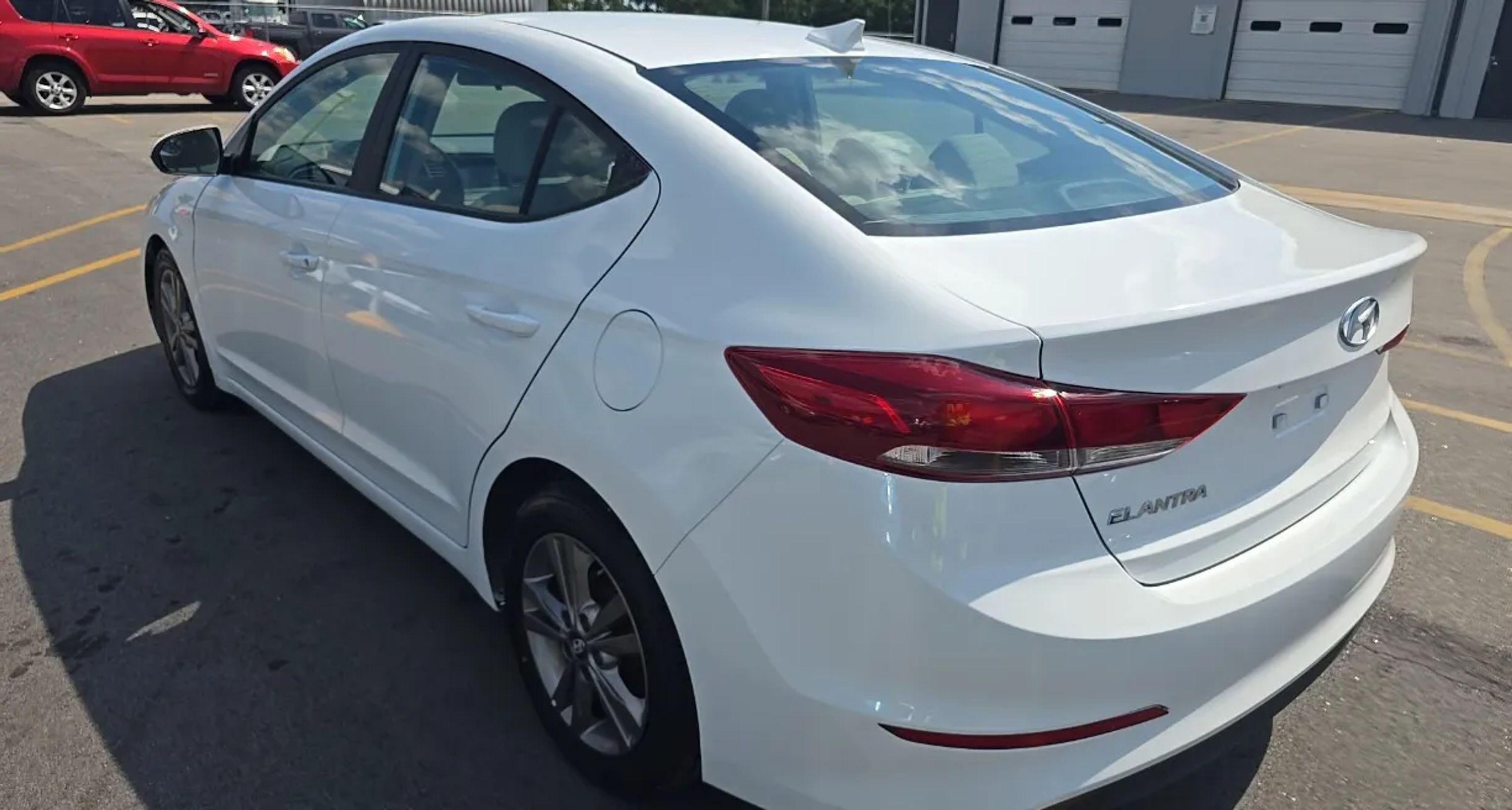 hyundai elantra 2017 5NPD84LF2HH132595 image hyundai elantra 2017 5NPD84LF2HH132595 image