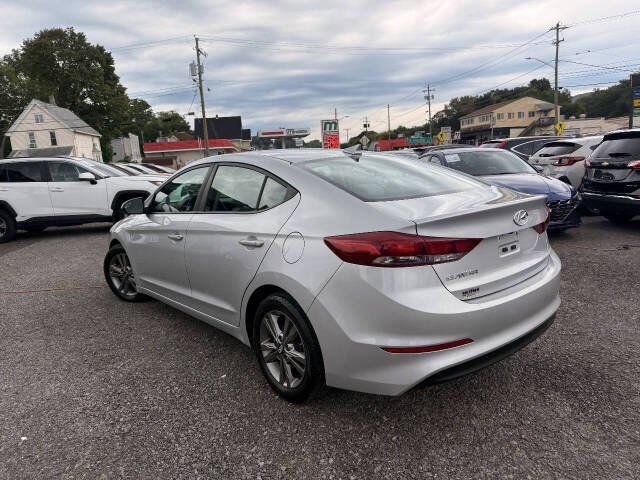 hyundai elantra 2017 5NPD84LF4HH092911 image hyundai elantra 2017 5NPD84LF4HH092911 image
