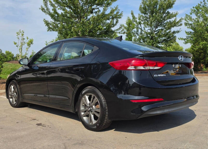 hyundai elantra 2017 5NPD84LF8HH000683 image hyundai elantra 2017 5NPD84LF8HH000683 image