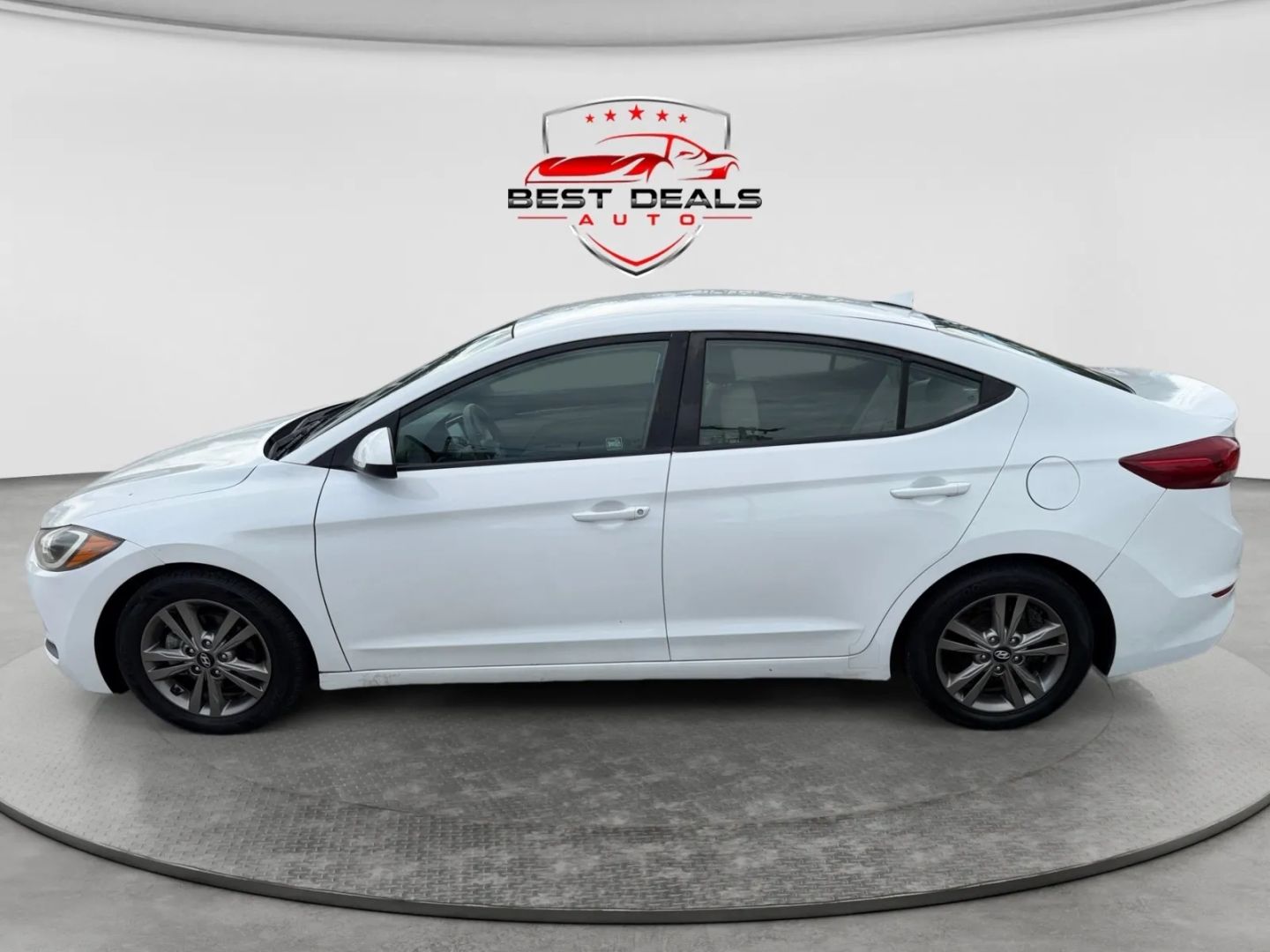hyundai elantra 2017 5NPD84LF5HH067077 image hyundai elantra 2017 5NPD84LF5HH067077 image
