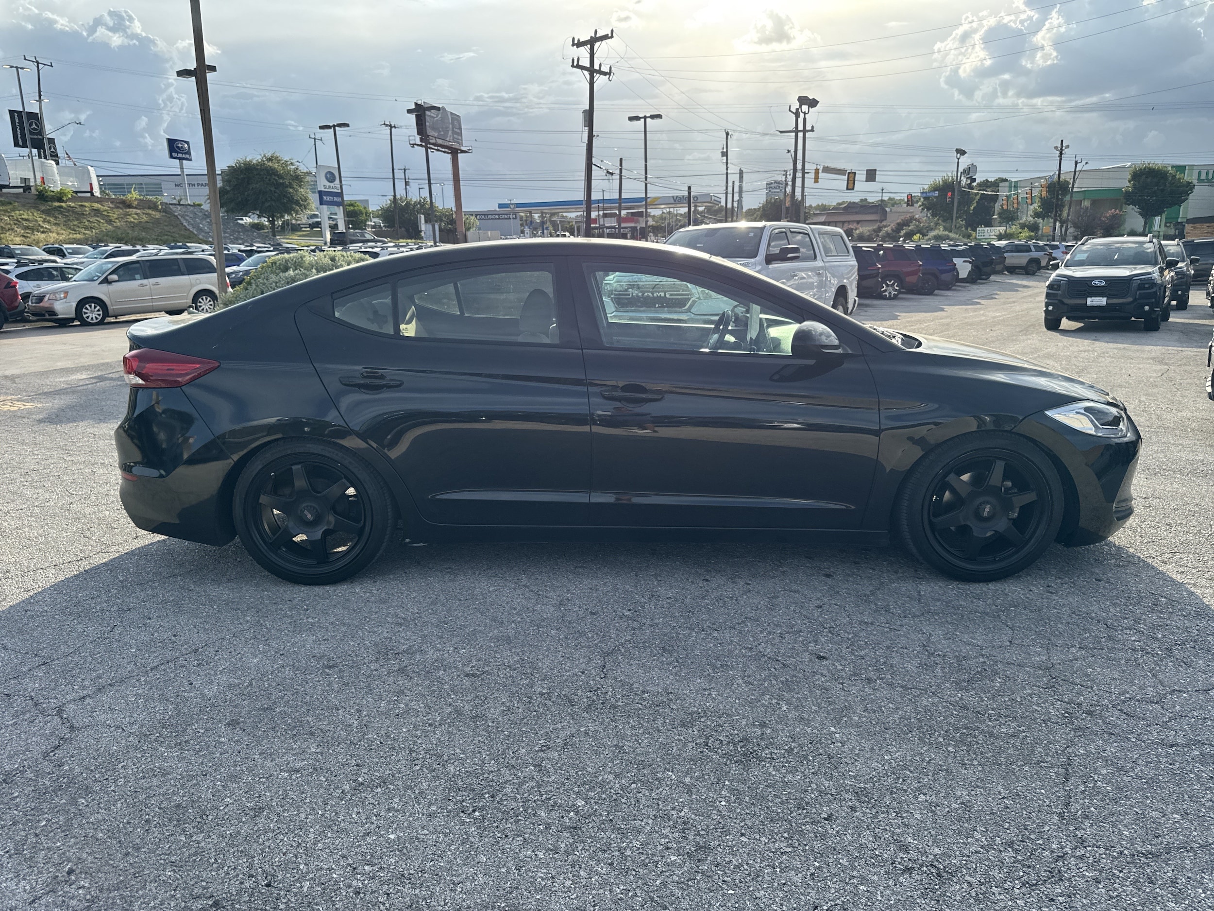 hyundai elantra 2017 5NPD84LF7HH031133 image hyundai elantra 2017 5NPD84LF7HH031133 image