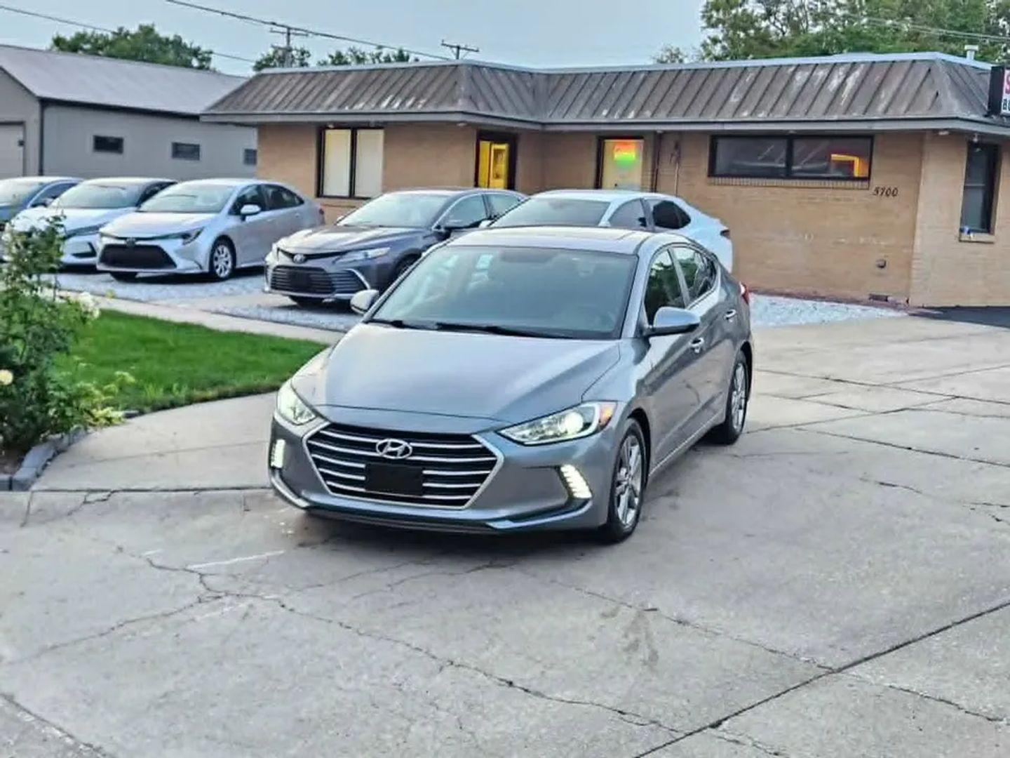 hyundai elantra 2017 KMHD84LF7HU354180 image hyundai elantra 2017 KMHD84LF7HU354180 image