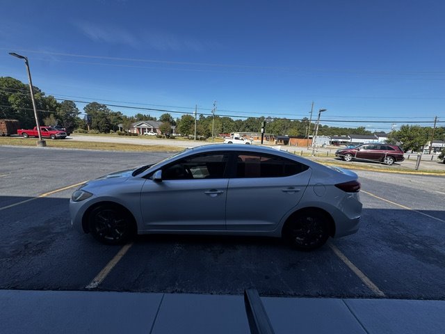 hyundai elantra 2017 5NPD84LF0HH182587 image hyundai elantra 2017 5NPD84LF0HH182587 image