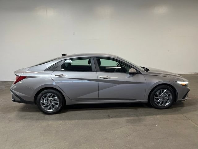 hyundai elantra 2024 KMHLM4DG4RU672886 image hyundai elantra 2024 KMHLM4DG4RU672886 image
