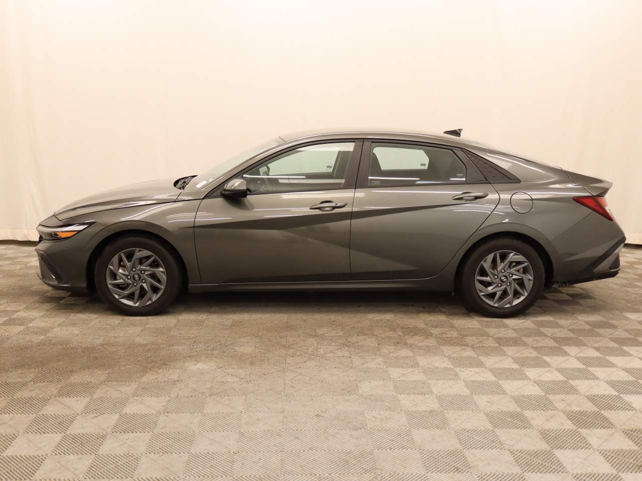 hyundai elantra 2024 KMHLM4DG8RU641334 image hyundai elantra 2024 KMHLM4DG8RU641334 image