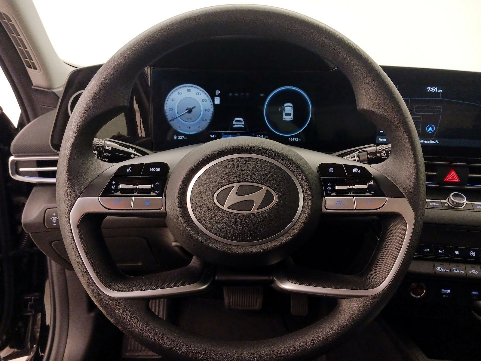 hyundai elantra 2024 KMHLM4DG5RU771622 image