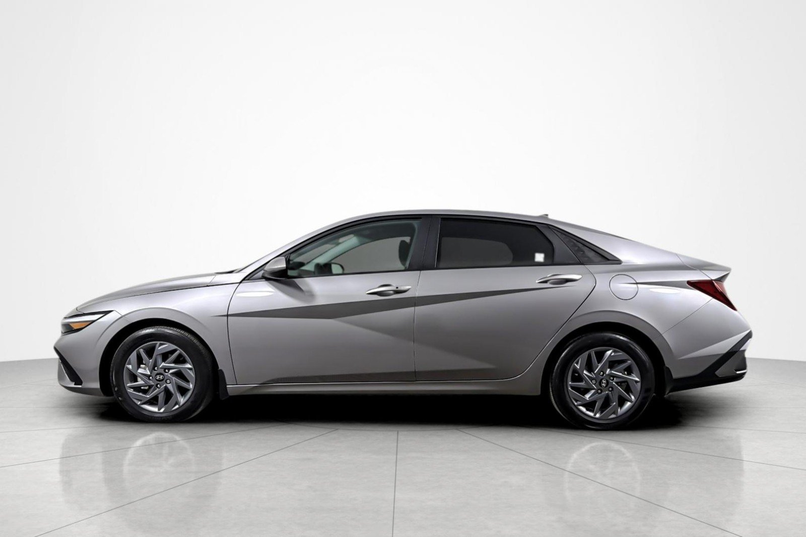 hyundai elantra 2024 KMHLM4DG4RU719270 image hyundai elantra 2024 KMHLM4DG4RU719270 image