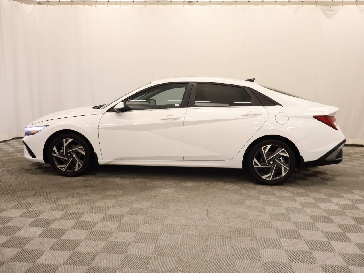 hyundai elantra 2024 KMHLN4DJ8RU115942 image hyundai elantra 2024 KMHLN4DJ8RU115942 image