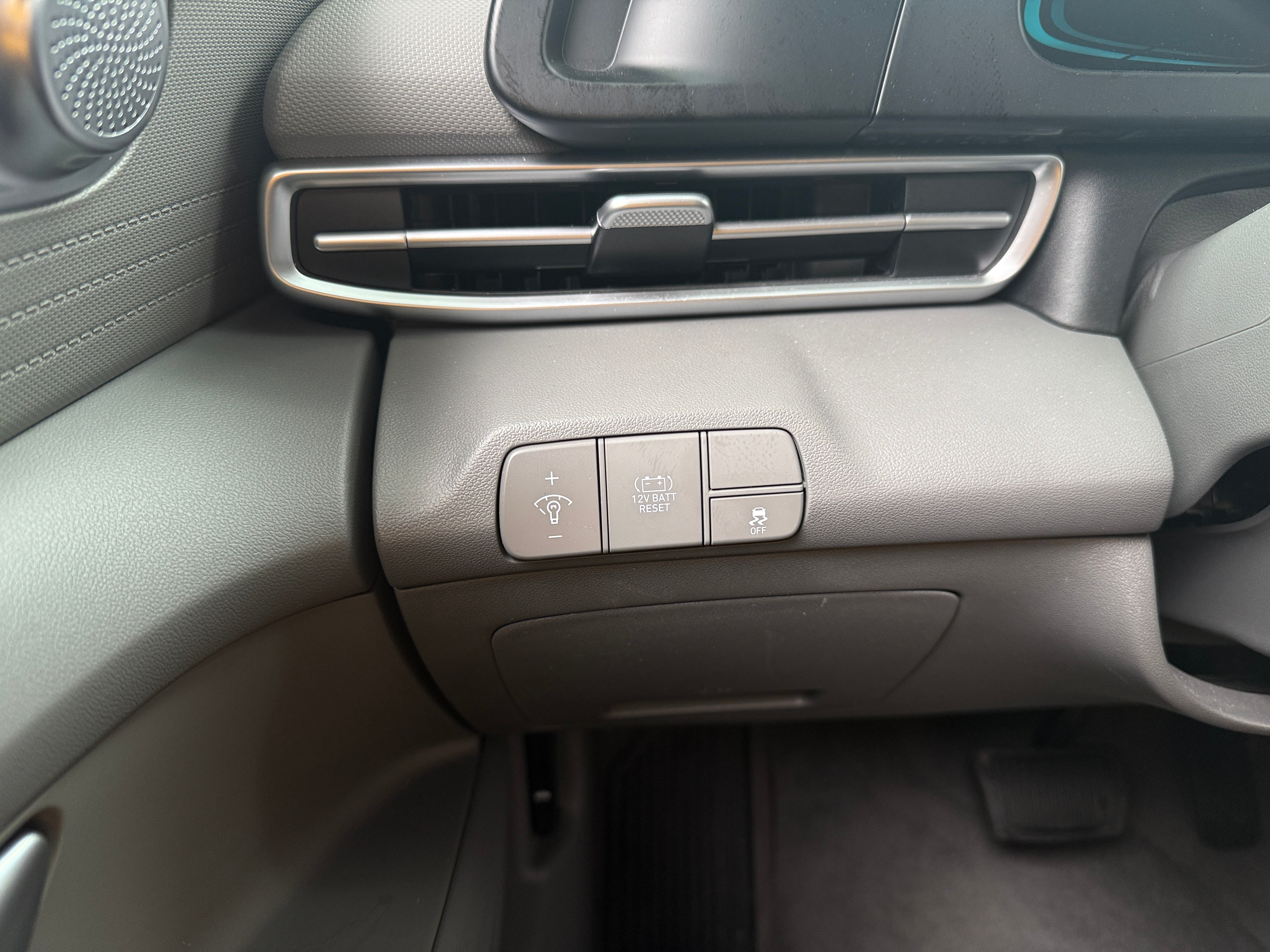 hyundai elantra 2025 KMHLM4DJ7SU140937 image