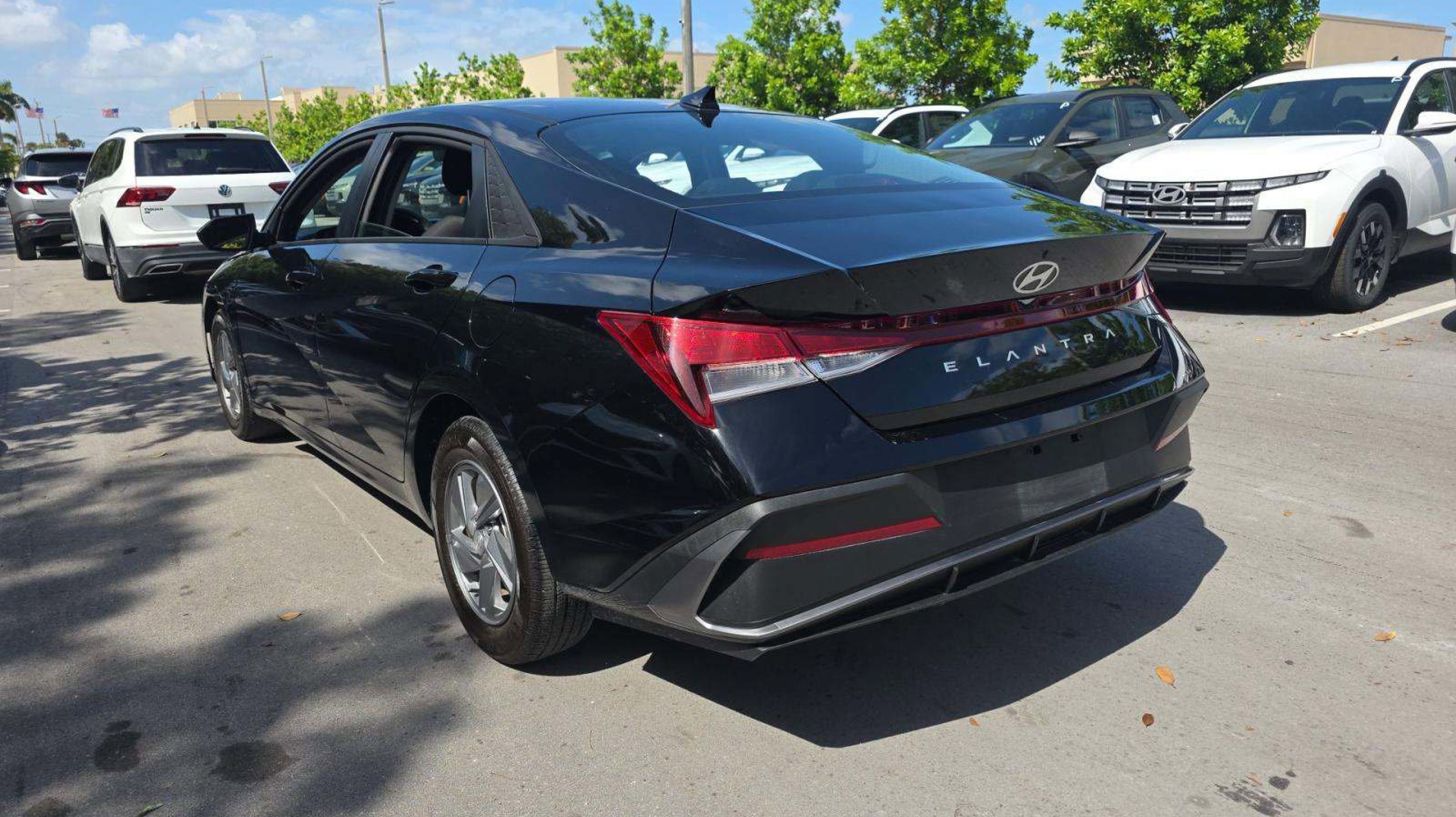 hyundai elantra 2025 KMHLL4DG1SU014841 image hyundai elantra 2025 KMHLL4DG1SU014841 image