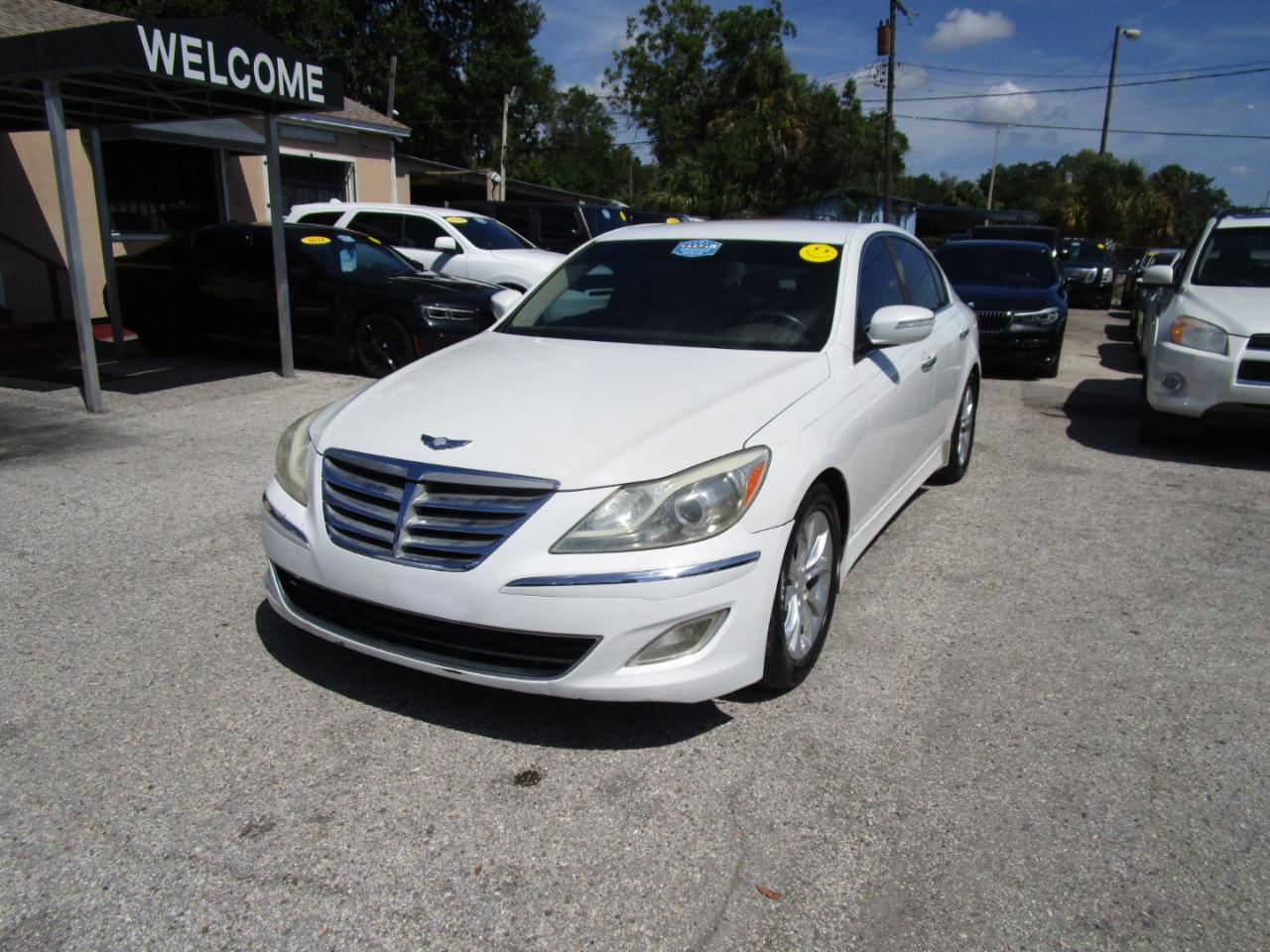 hyundai genesis 2012 KMHGC4DD5CU158305 image hyundai genesis 2012 KMHGC4DD5CU158305 image