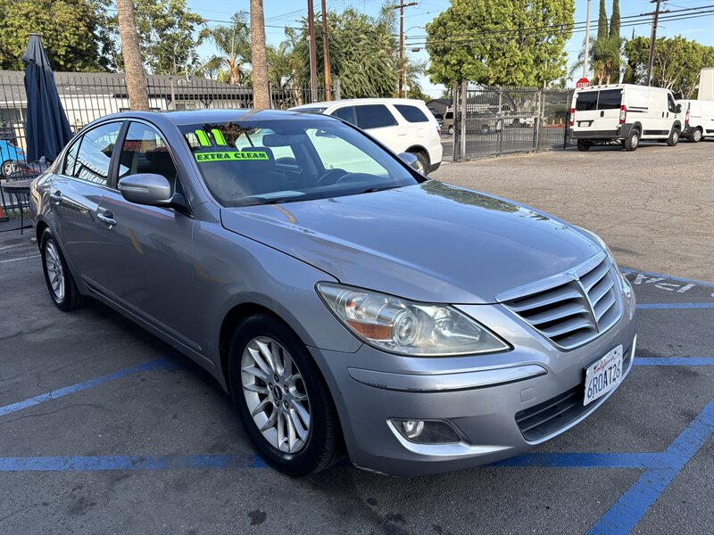 hyundai genesis 2011 KMHGC4DE9BU136637 image hyundai genesis 2011 KMHGC4DE9BU136637 image